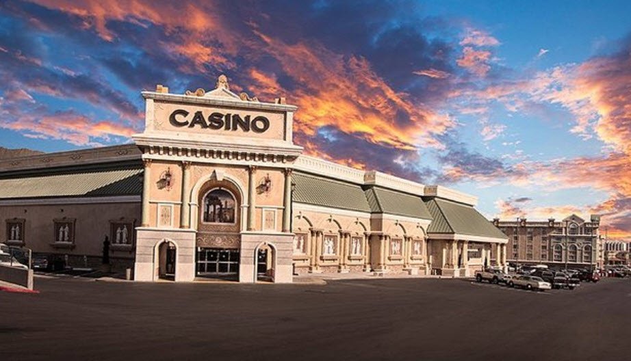 Peppermill Hotel Casino : Wendover, Nevada, USA